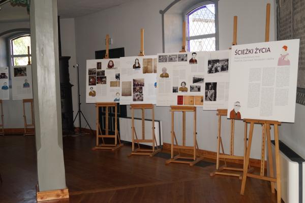Wystawa Ścieżki życia - Polskie ślady w regionie Ren-Men. Historyczna mozaika- kliknij aby powiększyć