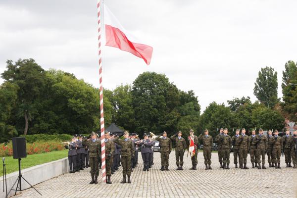 Chwała bohaterom pamięć o ofiarach - kliknij aby powiększyć