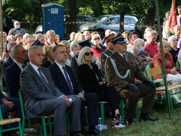 Uroczystości przy Pomniku Ofiar Faszyzmu w Łagiewnikach fot. UG w Suchym Lesie - kliknij aby powiększyć