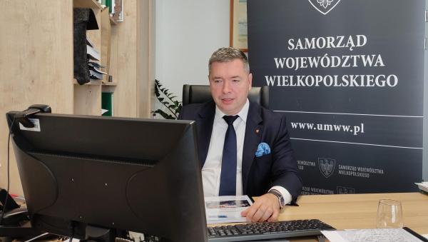 Samorząd Województwa Wielkopolskiego oraz Wielkopolski Fundusz Rozwoju sp. z o.o. we współpracy z Ambasadą Republiki Kazachstanu w RP zorganizowały konferencję on-line Doing business in Kazakhstan. - kliknij aby powiększyć