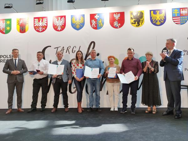 Marszałek wręczył Medale Targów Smaki Regionów- kliknij aby powiększyć