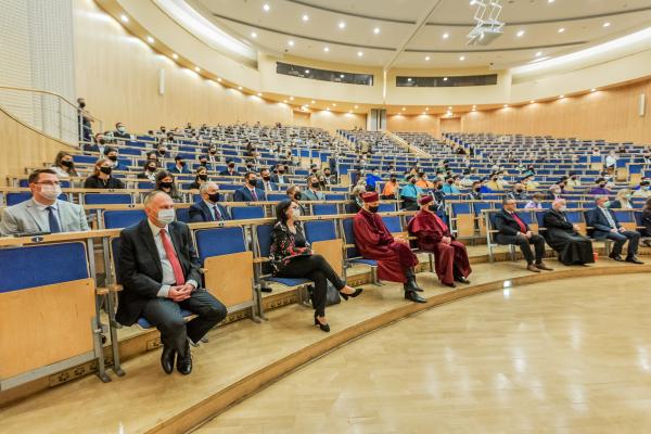Marszałek Marek Woźniak wziął udział w inauguracjach roku akademickiego Uniwersytetu im. Adama Mickiewicza w Poznaniu Uniwersytetu Medycznego im. Karola Marcinkowskiego w Poznaniu oraz Politechniki Poznańskiej.- kliknij aby powiększyć