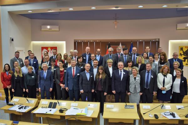 Uczestnicy 45. obrad Komitetu ds. Współpracy Międzyregionalnej Polsko-Niemieckiej Komisji Międzyrządowej ds. Współpracy Regionalnej i Przygranicznej- kliknij aby powiększyć