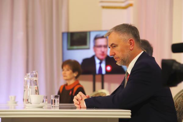 11 listopada w 103. rocznicę odzyskania niepodległości w Urzędzie Miasta Poznania odbyła się debata na rzecz demokracji Wolność kocham i rozumiem która była transmitowana na żywo w TVN24. Rozmówcami byli dominikanin i publicysta Tomasz Dostatni reżyserka Agnieszka Holland byli prezydenci Bronisław Komorowski i Aleksander Kwaśniewski specjalista z teorii i filozofii prawa prof. Marcin Matczak historyczka i specjalistka z dziedziny stosunków polsko-niemieckich prof. Anna Wolff-Powęska oraz samorządowcy Prezydent Poznania Jacek Jaśkowiak Marszałek Województwa Wielkopolskiego Marek Woźniak i Starosta Poznański Jan Grabkowski.- kliknij aby powiększyć