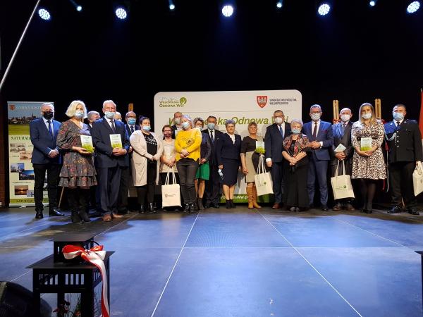 W dniach 10 - 14 listopada w miejscowościach Kiszkowo Krajenka Kluczewo Rychwał i Łęka Opatowska w Wielkopolsce odbyły się uroczyste gale pod nazwą Liderzy Wielkopolskiej Odnowy Wsi. Uroczystości odbyły się w ramach podsumowania V edycji konkursu Aktywna Wieś Wielkopolska organizowanego przez Samorząd Województwa Wielkopolskiego.- kliknij aby powiększyć