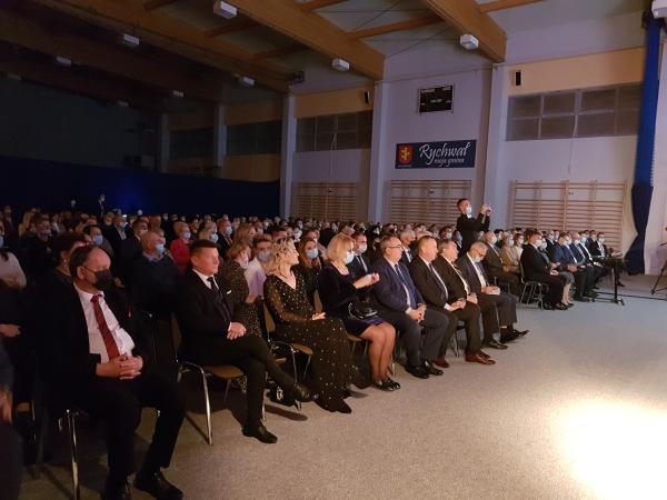W dniach 10 - 14 listopada w miejscowościach Kiszkowo Krajenka Kluczewo Rychwał i Łęka Opatowska w Wielkopolsce odbyły się uroczyste gale pod nazwą Liderzy Wielkopolskiej Odnowy Wsi. Uroczystości odbyły się w ramach podsumowania V edycji konkursu Aktywna Wieś Wielkopolska organizowanego przez Samorząd Województwa Wielkopolskiego.- kliknij aby powiększyć