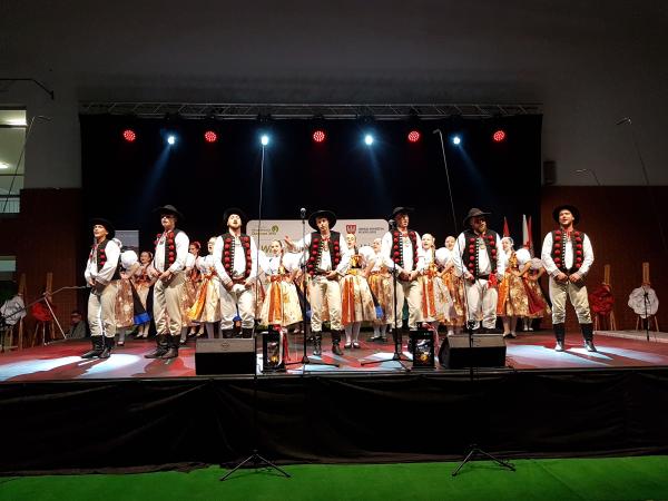 W dniach 10 - 14 listopada w miejscowościach Kiszkowo Krajenka Kluczewo Rychwał i Łęka Opatowska w Wielkopolsce odbyły się uroczyste gale pod nazwą Liderzy Wielkopolskiej Odnowy Wsi. Uroczystości odbyły się w ramach podsumowania V edycji konkursu Aktywna Wieś Wielkopolska organizowanego przez Samorząd Województwa Wielkopolskiego.- kliknij aby powiększyć