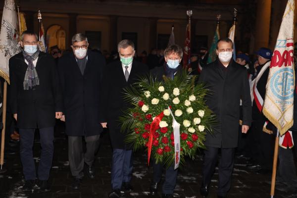 40. rocznica stanu wojennego- złożenie kwiatów- kliknij aby powiększyć