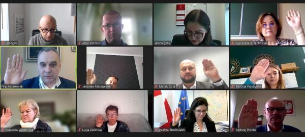 Obrady sejmikowej Komisji Edukacji i Nauki- kliknij aby powiększyć