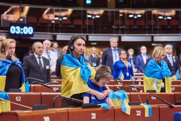 W dniach 22-24 marca w siedzibie Rady Europy w Strasburgu w trybie hybrydowym odbyła się 42 sesja Kongresu Władz Lokalnych i Regionalnych. Uczestniczył w niej Wicemarszałek Województwa Wojciech Jankowiak będący przewodniczącym polskiej delegacji w Kongresie. W trakcie sesji poruszonych zostało wiele zagadnień ważnych dla europejskich samorządów jednak najwięcej emocji wywołał temat agresji Rosji na Ukrainę. - kliknij aby powiększyć