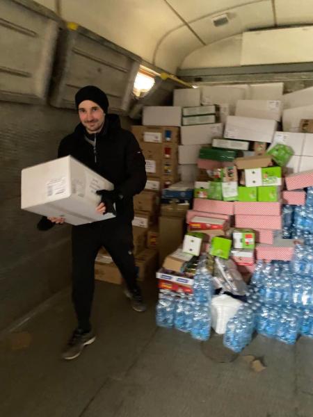 Pomoc z Wielkopolski dotarła do Ukrainy - kliknij aby powiększyć