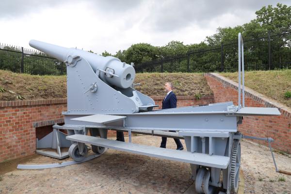 21 czerwca w Muzeum Martyrologii Wielkopolan – Fort VII w Poznaniu odbyła się konferencja prasowa z udziałem Marka Woźniaka Marszałka Województwa Wielkopolskiego Jędrzeja Solarskiego Zastępcy Prezydenta Poznania oraz Przemysława Terleckiego Dyrektora Wielkopolskiego Muzeum Niepodległości podsumowująca I etap trwającego od kilku lat projektu  z dofinansowaniem z Wielkopolskiego Regionalnego Programu Operacyjnego 2014-2020 Renowacja i adaptacja Fortu VII w Poznaniu dla zachowania dziedzictwa kulturowego. Jego wartość opiewa na kwotę ponad 28 mln złotych. - kliknij aby powiększyć