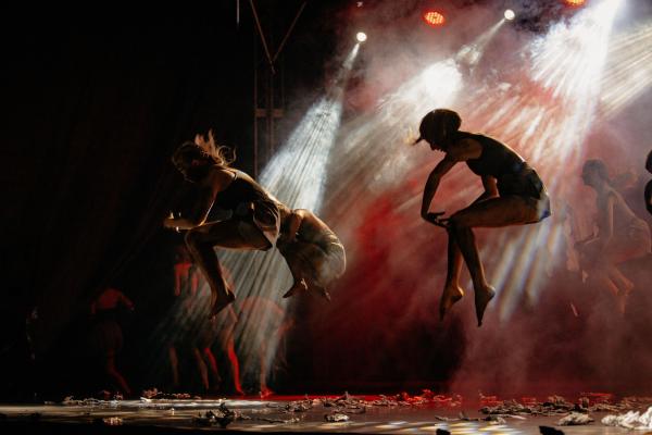 Spektakl konińskiego teatru tańca Fot. Kamil Strajch- kliknij aby powiększyć