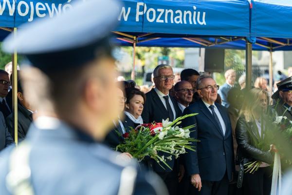 Wojciech Jankowiak Wicemarszałek Województwa Wielkopolskiego wziął udział w obchodach 83. rocznicy napaści Związku Radzieckiego na Polskę w 1939 roku. Główne wojewódzkie obchody tej uroczystości odbyły się w dniu 17 września pod pomnikiem Ofiar Katynia i Sybiru w Ogrodzie Zamkowym w Poznaniu.- kliknij aby powiększyć