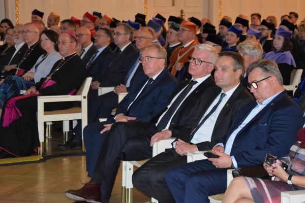 Inauguracja roku akademickiego 2022/23 na UAM- kliknij aby powiększyć