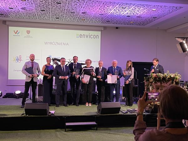 Wspólne zdjęcie laureatów konkursu- kliknij aby powiększyć