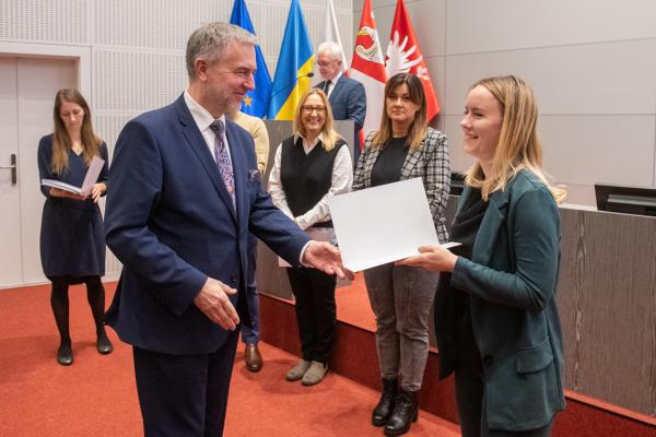 W sobotę 26 listopada w Urzędzie Marszałkowskim w Poznaniu podsumowano jedenastą edycję Grand Prix Wielkopolski w Półmaratonie.- kliknij aby powiększyć