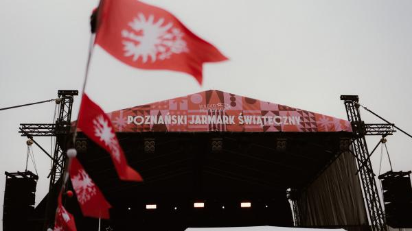 W niedzielę 18 grudnia Miasteczko Powstańcze które stanęło na terenie Międzynarodowych Targów Poznańskich odwiedził Marszałek Marek Woźniak. Tego dnia miał miejsce finał akcji WywieśMY flagi dla Powstańców.- kliknij aby powiększyć