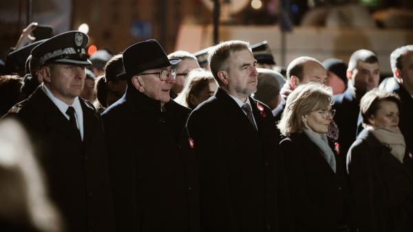 27 grudnia w dniu 104. rocznicy wybuchu Powstania Wielkopolskiego poznaniacy i Wielkopolanie spotkali się przed pomnikiem Powstańców Wielkopolskich w stolicy regionu.- kliknij aby powiększyć