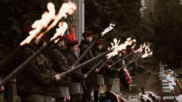 Tradycyjnie 28 grudnia dzień po centralnych obchodach Narodowego Dnia Zwycięskiego Powstania Wielkopolskiego w Poznaniu Marszałek Marek Woźniak wraz z Zarządem Województwa Wielkopolskiego oraz Towarzystwem Pamięci Powstania Wielkopolskiego 1918 - 1919 przypomnieli w Warszawie o sukcesie wielkopolskiej insurekcji sprzed 104 lat. 

Fot. Michał Francuzik- kliknij aby powiększyć