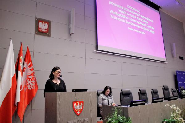 Kolejny raz Samorząd Wielkopolski przyznał stypendia dla uczniów Wielkopolskich Samorządowych Centrów Kształcenia Zawodowego i Ustawicznego.- kliknij aby powiększyć