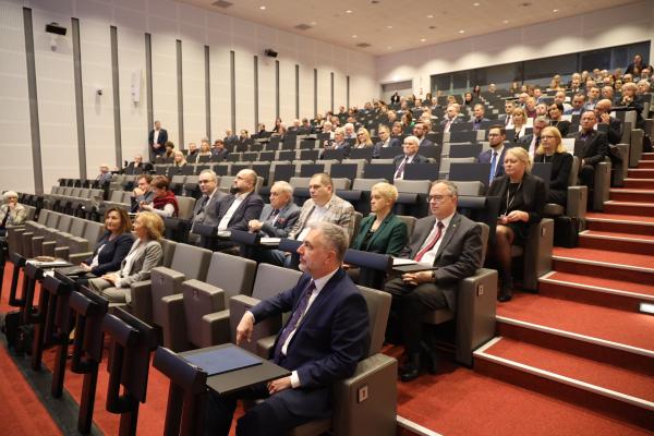 Ważny dla całego regionu projekt SIPWW został oficjalnie zainaugurowany w poniedziałek 13 lutego podczas konferencji która odbyła się w Urzędzie Marszałkowskim w Poznaniu. - kliknij aby powiększyć
