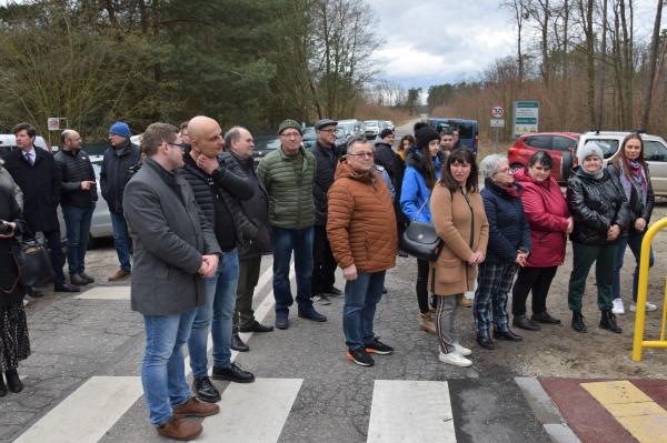 Wicemarszałek Wojciech Jankowiak dokonał oficjalnego otwarcia ścieżki rowerowej przy drodze wojewódzkiej nr 241 pomiędzy Wągrowcem i wsią Pokrzywnica. - kliknij aby powiększyć