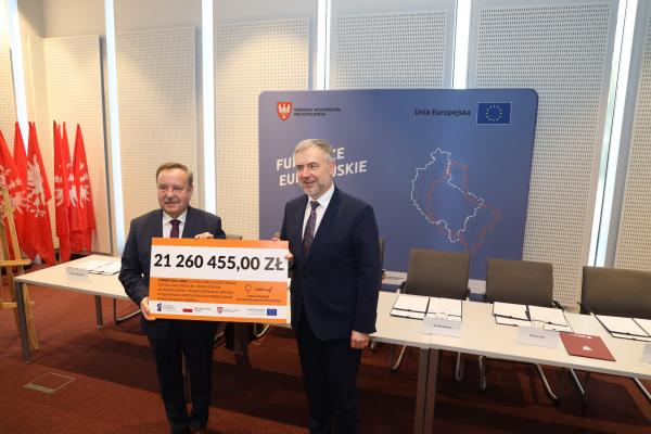Na początku lutego poznański szpital otrzymał ponad 21 mln zł dofinansowania z Wielkopolskiego Regionalnego Programu Operacyjnego na lata 2014-2022 - kliknij aby powiększyć