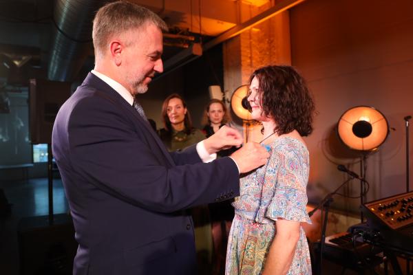 W Wielkopolski Dzień Bibliotekarza i Bibliotek nasza marszałkowska Wojewódzka Biblioteka Publiczna i Centrum Animacji Kultury w Poznaniu świętowała swoje 75-urodziny. Podczas uroczystości wręczono nagrody i odznaki zasłużonym bibliotekom i bibliotekarzom. W wydarzeniu wziął udział Marszałek Marek Woźniak.- kliknij aby powiększyć
