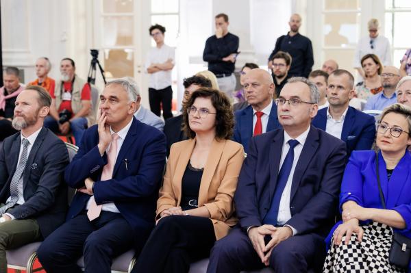 W środę 7 czerwca w Bazarze Poznańskim zainaugurowano nową inicjatywę kulturalną zrzeszającej różnorodne jednostki związane z pracą organiczną w Wielkopolsce. Szlak Pracy Organicznej będzie opowiadał historię wielkopolskiej pracy u podstaw - idei wokół której budowało się społeczeństwo obywatelskie na terenach zaboru pruskiego. - kliknij aby powiększyć