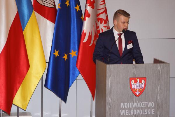 uczestnicy I sesji Młodzieżowego Sejmiku Województwa Wielkopolskiego- kliknij aby powiększyć