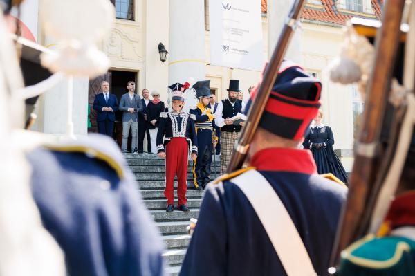 II Ogólnopolski Zlot Szkół im. gen. Jana Henryka Dąbrowskiego w Winnej Górze - kliknij aby powiększyć