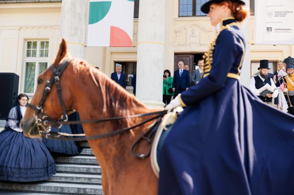 II Ogólnopolski Zlot Szkół im. gen. Jana Henryka Dąbrowskiego w Winnej Górze - kliknij aby powiększyć