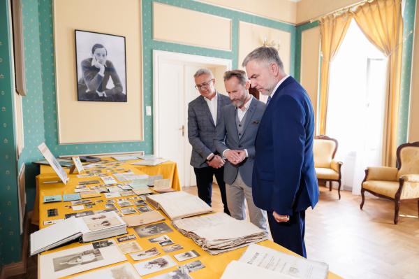 II Ogólnopolski Zlot Szkół im. gen. Jana Henryka Dąbrowskiego w Winnej Górze - kliknij aby powiększyć