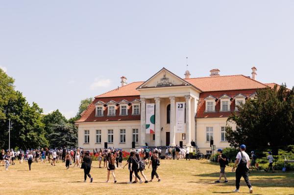 II Ogólnopolski Zlot Szkół im. gen. Jana Henryka Dąbrowskiego w Winnej Górze - kliknij aby powiększyć