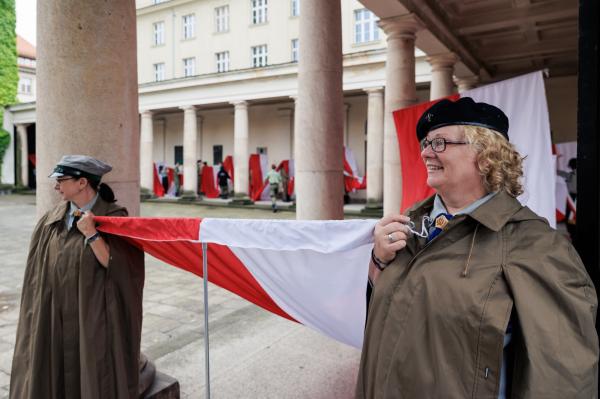 Marszałek Marek Woźniak wraz z Zarządem Województwa Wielkopolskiego oddał hołd Bohaterom Poznańskiego Czerwca 1956 r.- kliknij aby powiększyć