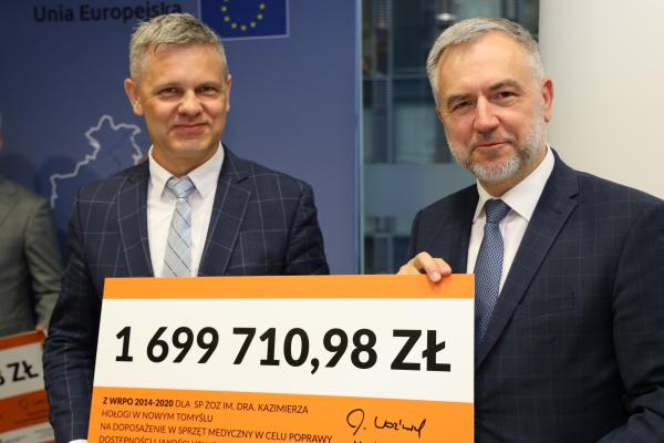 Podpisanie umów w ramach  podziałania WRPO Infrastruktura ochrony zdrowia - kliknij aby powiększyć