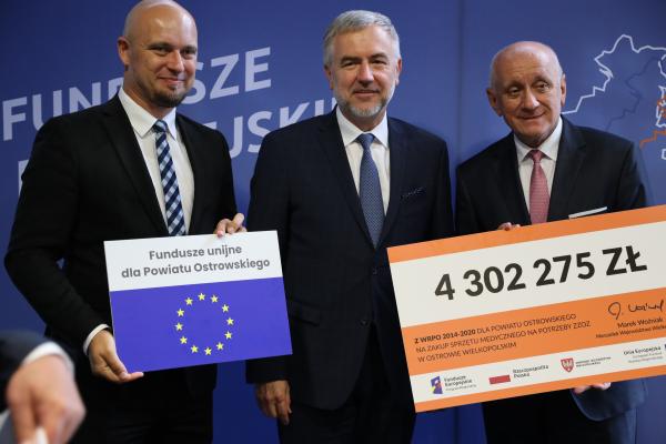 Kolejne wsparcie dla wielkopolskich lecznic od Marszałka. Łącznie już 670 unijnych milionów dla szpitali  - kliknij aby powiększyć