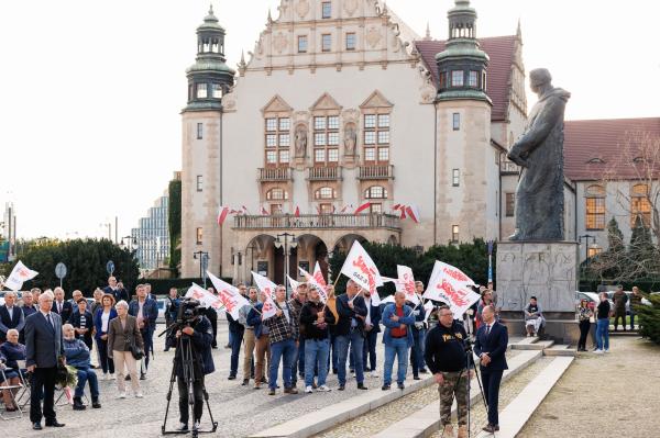 Obchody Dnia Wolności i Solidarności - kliknij aby powiększyć