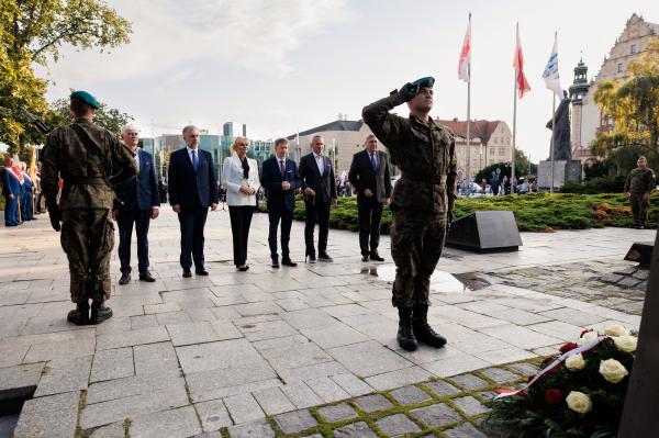 Obchody Dnia Wolności i Solidarności - kliknij aby powiększyć