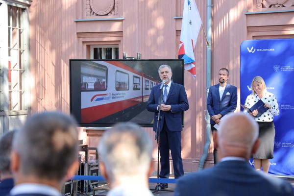 Od 1 stycznia 2024 przybędzie par pociągów kursujących w centralnej Wielkopolsce na krótkich dystansach. - kliknij aby powiększyć