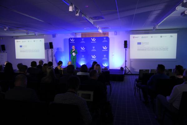 W dniach 5-7 września br. w Hotelu Altus w Poznaniu odbyła się konferencja zatytułowana Polityka migracyjna – teoria i praktyka- kliknij aby powiększyć