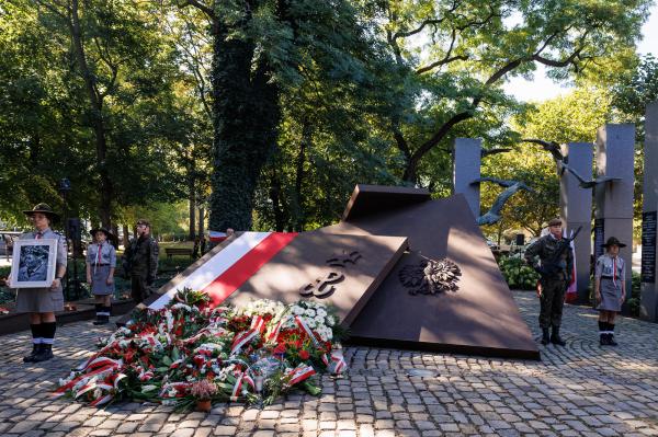 Obchody 84. rocznicy  powstania Polskiego Państwa Podziemnego- kliknij aby powiększyć