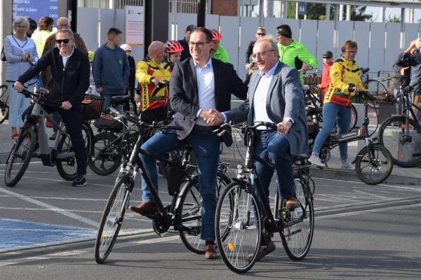Inwestycja drogowa za 445 mln zł na DW 306 podsumowana - kliknij aby powiększyć