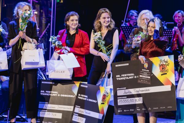 Gala Finałowa Festiwalu Pamiętajmy o Osieckiej fot. Anna Krotofil- kliknij aby powiększyć