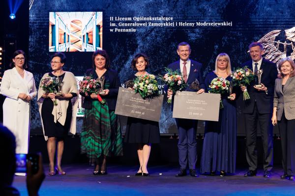 Marszałkowskie nagrody dla najlepszych nauczycieli i szkół w Wielkopolsce - kliknij aby powiększyć