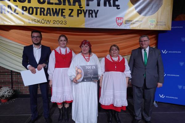 Największe pyry i najsmaczniejsze ziemniaczane potrawy opanowały Lisków- kliknij aby powiększyć