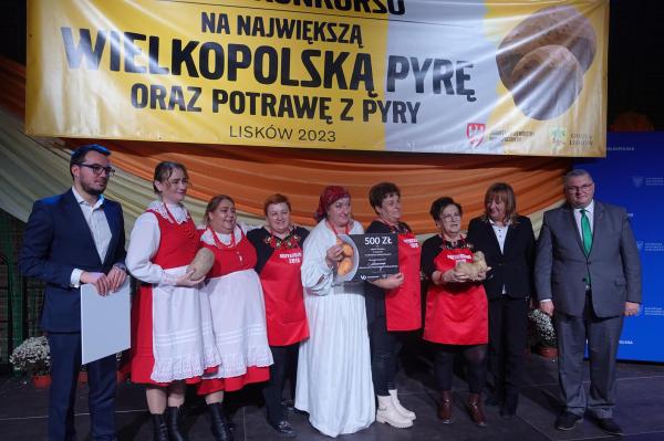 Największe pyry i najsmaczniejsze ziemniaczane potrawy opanowały Lisków- kliknij aby powiększyć