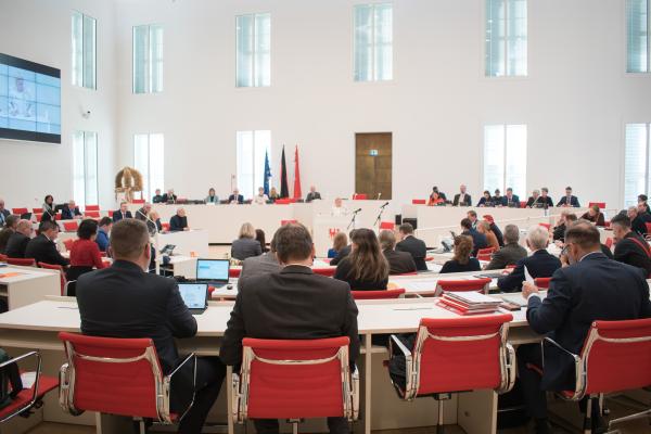 Marszałek Marek Woźniak w Landtagu Brandenburgii fot. Landtag Brandenburg- kliknij aby powiększyć