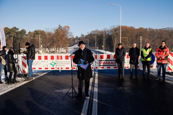 W poniedziałek 4 grudnia odbyła się uroczystość oddania do użytku obwodnicy Gostynia w ciągu drogi wojewódzkiej nr 434- kliknij aby powiększyć